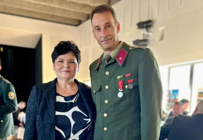 S primátorkou Leopoldova Mgr. Teréziou Kavuliakovou, MBA, na slávnostnom oceňovaní od ZVJS a ÚVTOS a ÚVV v Leopoldove.